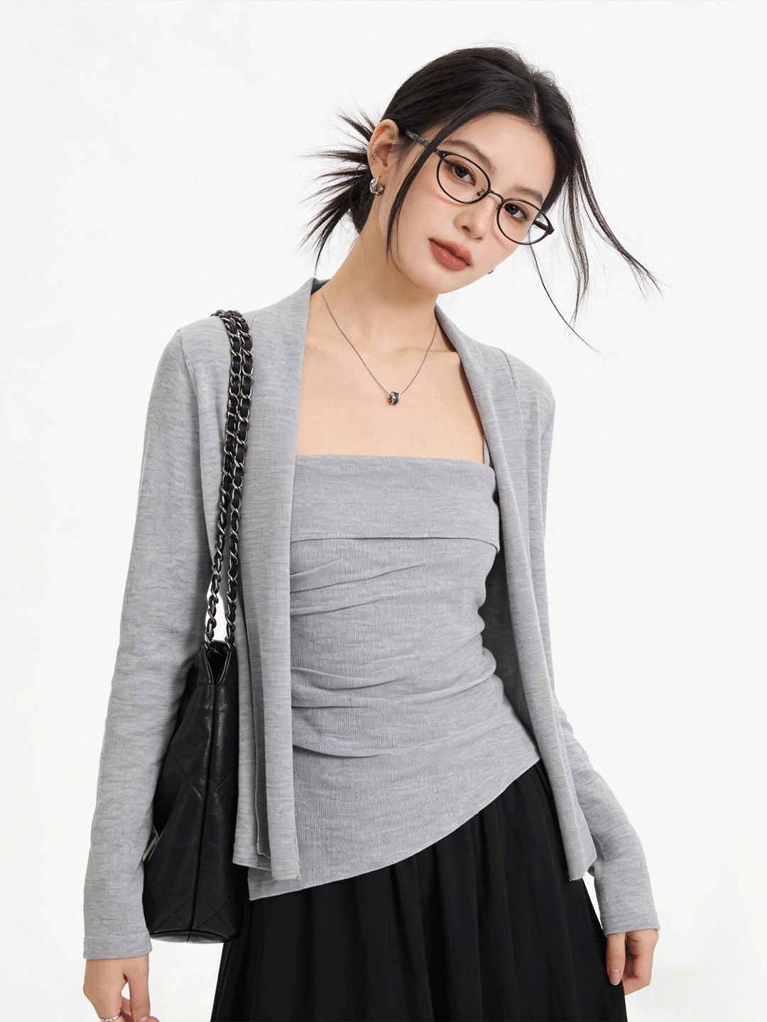 Korean Lifestyle & Kids Boutique Photos - Lush Life Hautfreundlicher Kurzer Strick-Cardigan Schlankmachendes